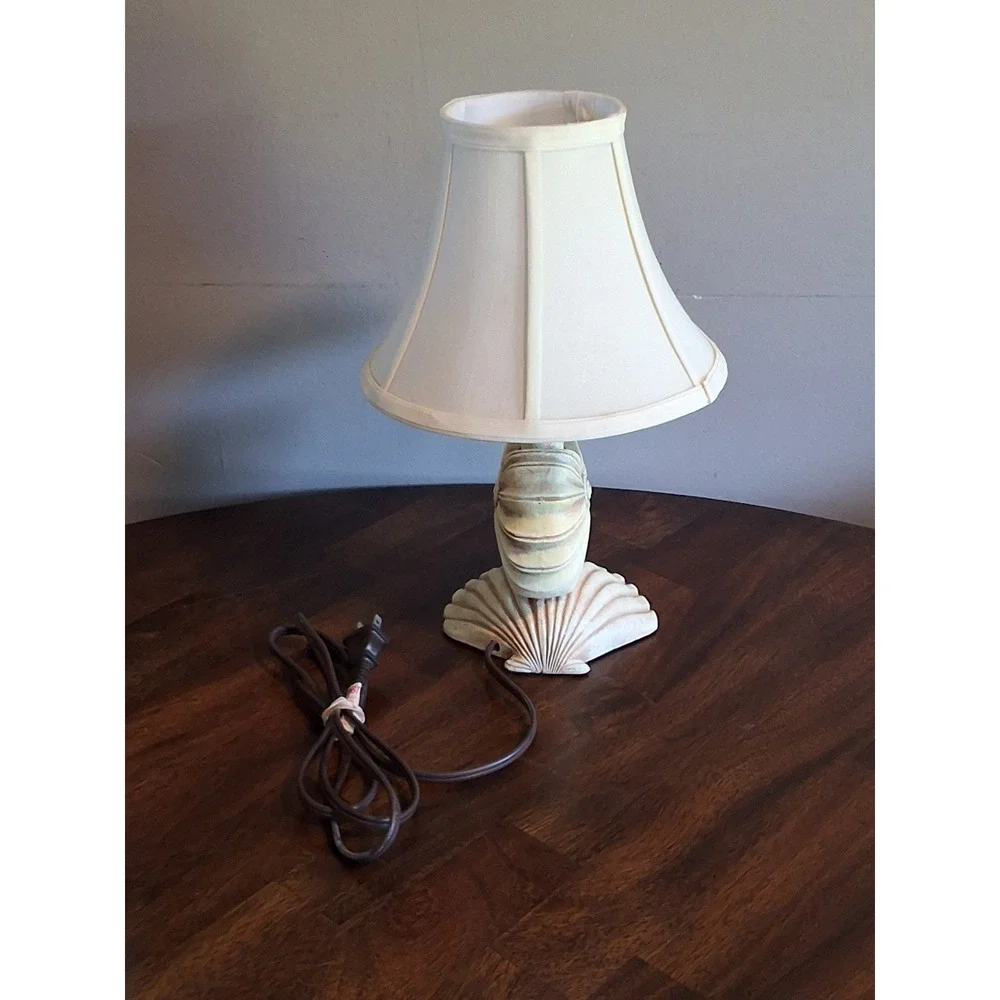 Vintage Coastal Shell Table Lamp Nautilus Scallop Plaster Cream 12.5in GVC